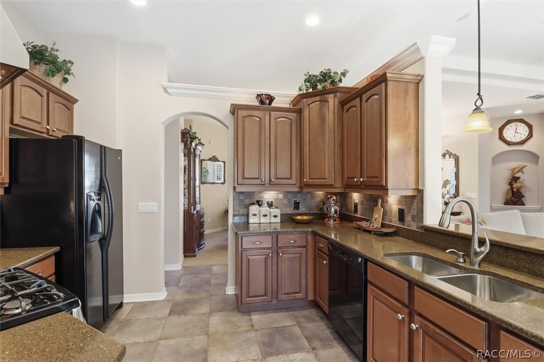 6 Carnation Court