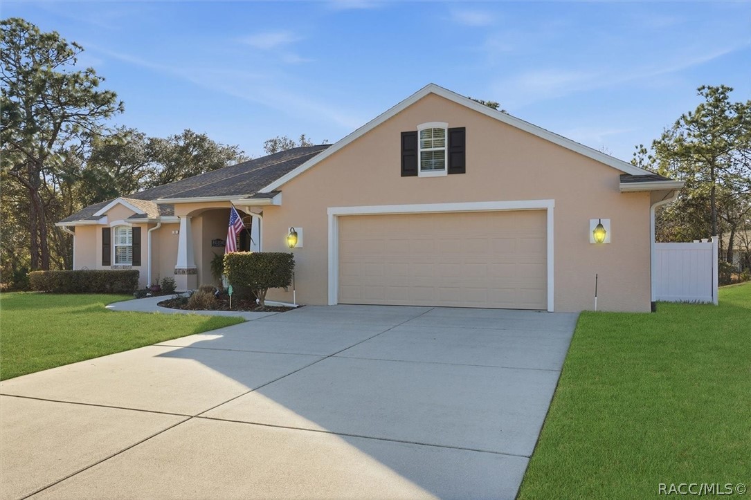 6 Carnation Court