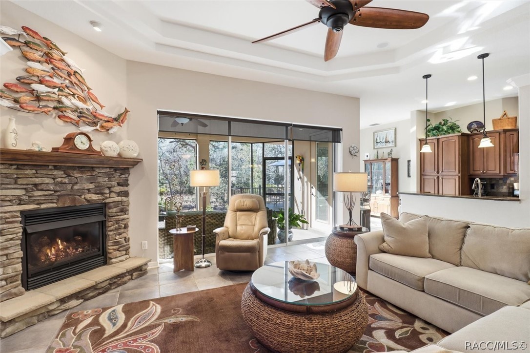 6 Carnation Court