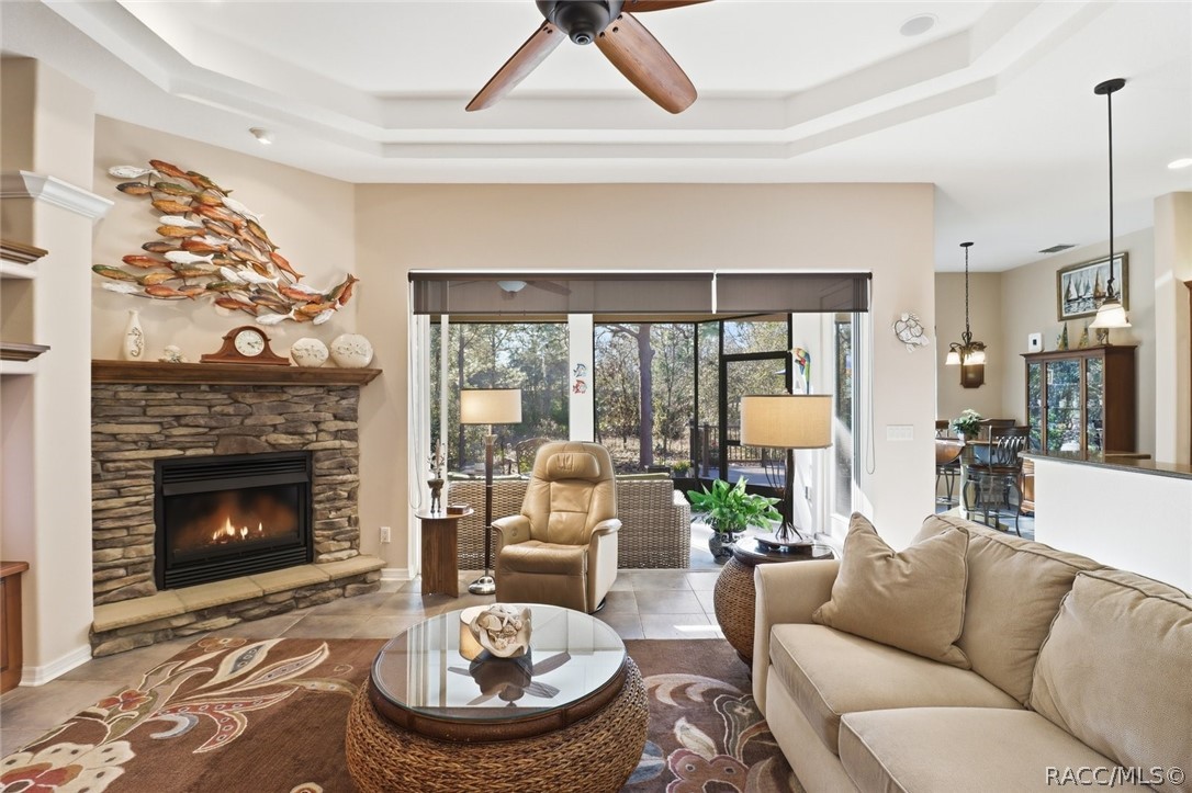 6 Carnation Court