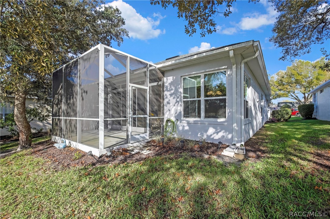 80 W Byrsonima Loop