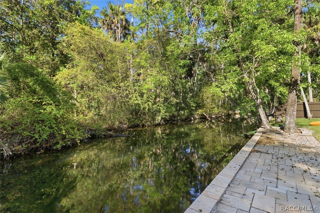 8952 W White Dogwood Drive