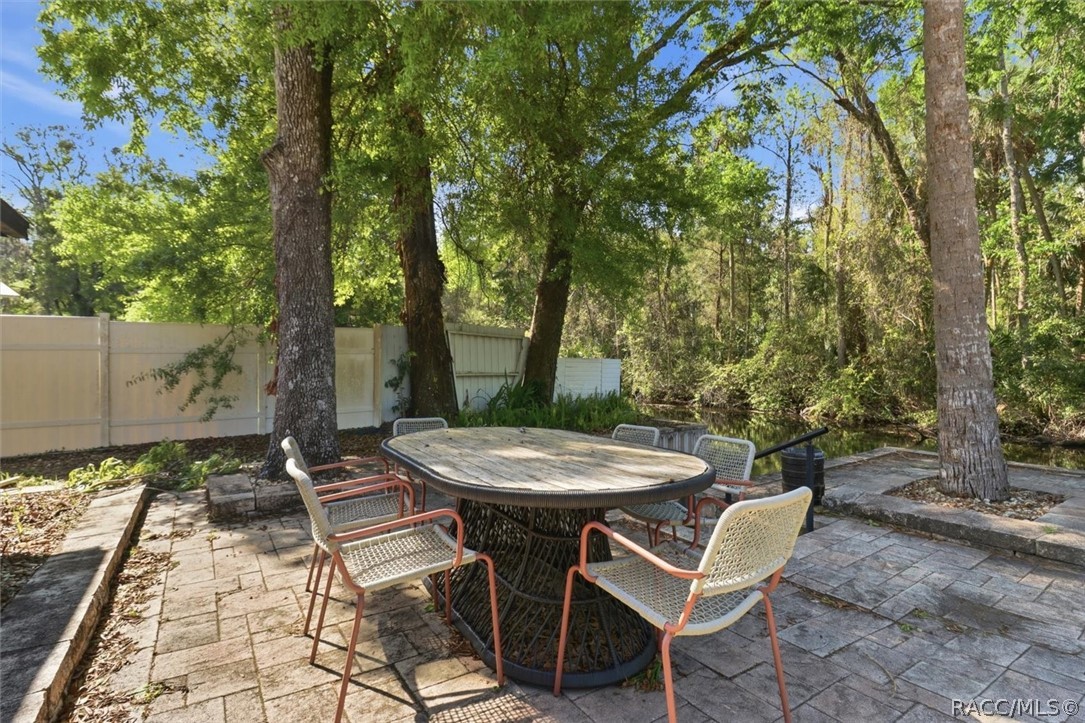 8952 W White Dogwood Drive