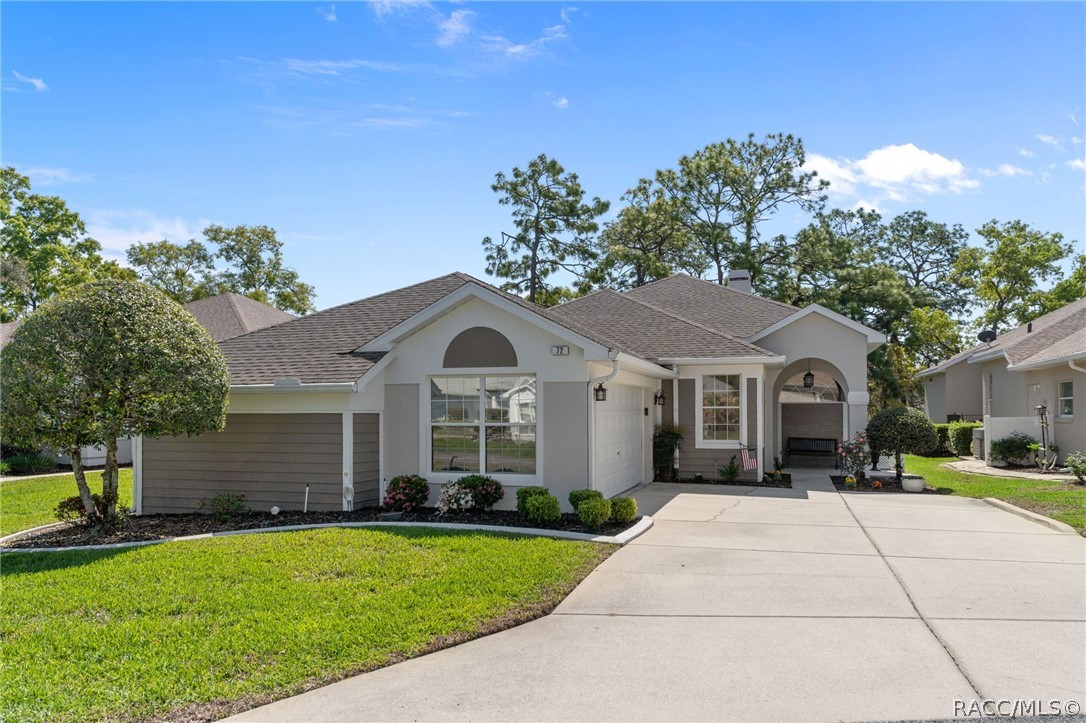 72 W Byrsonima Loop