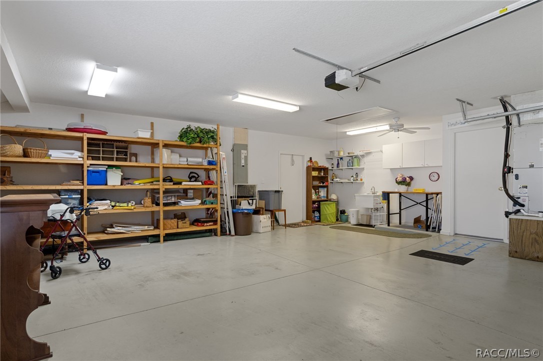 72 W Byrsonima Loop