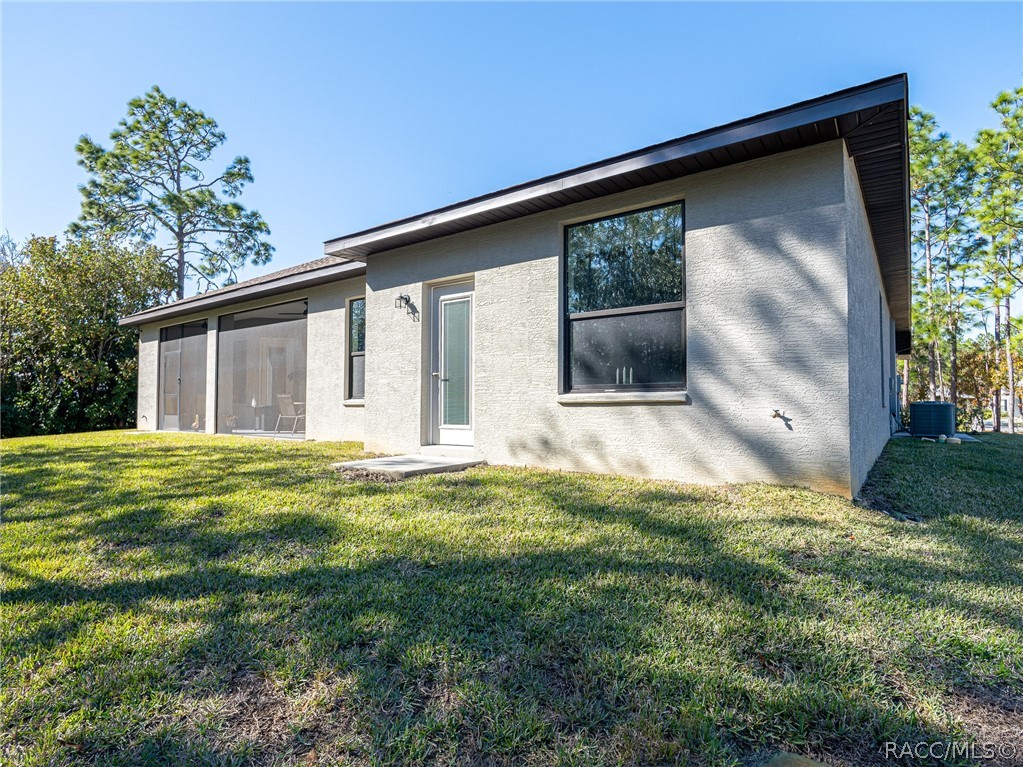 7 Eugenia Court W