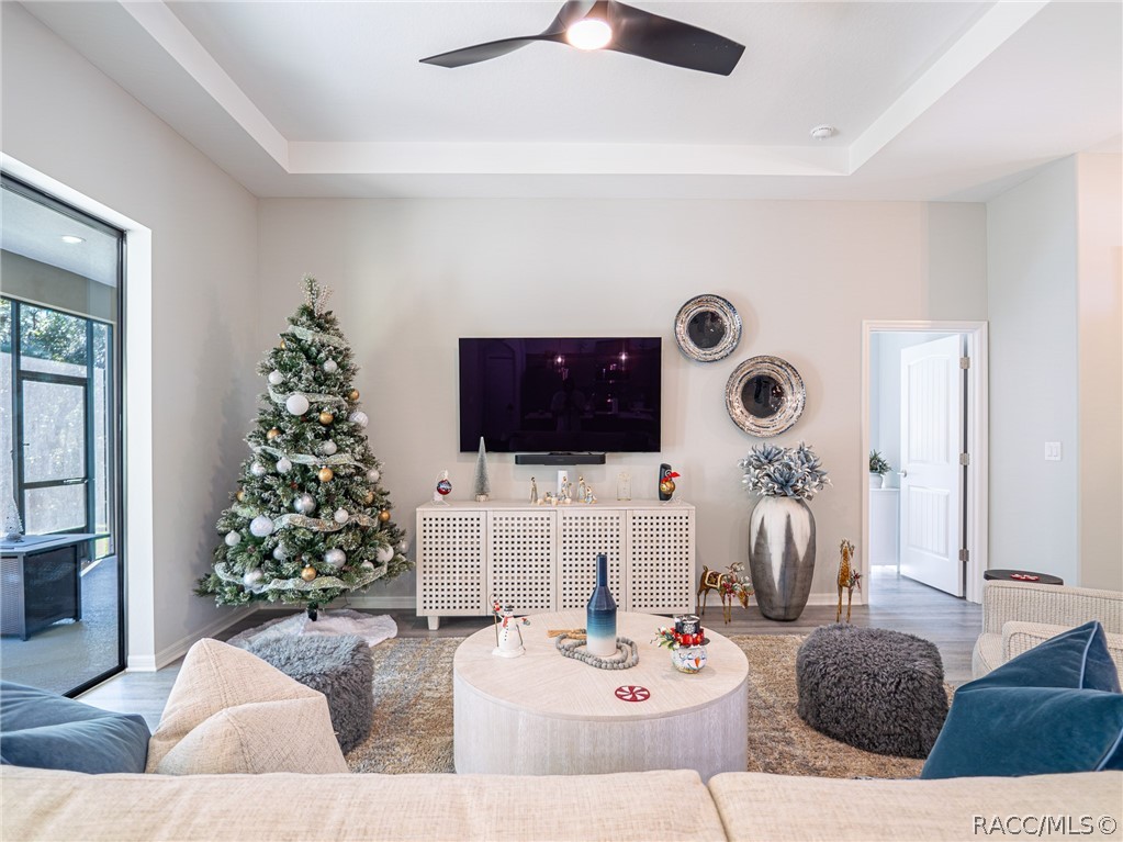 7 Eugenia Court W