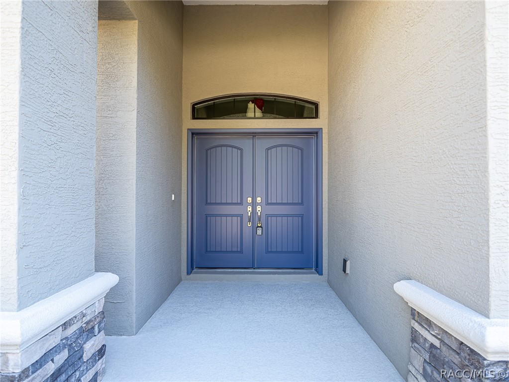 7 Eugenia Court W
