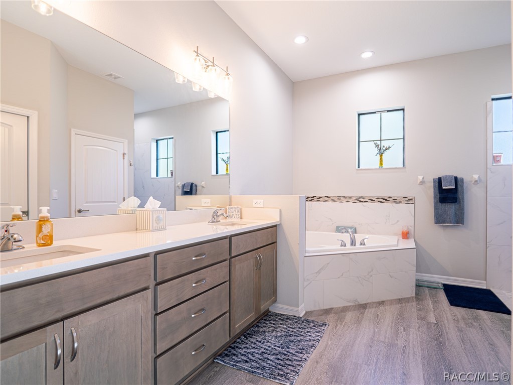 7 Eugenia Court W
