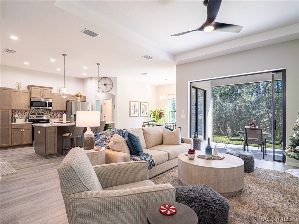 7 Eugenia Court W