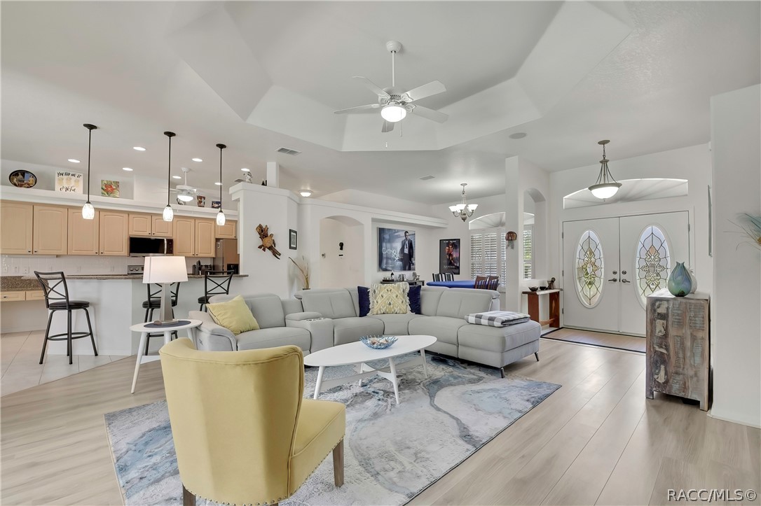 8 Pagoda Court W