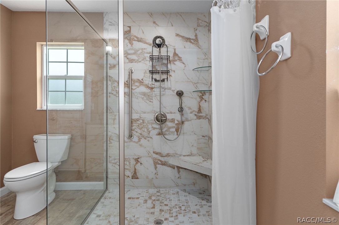 1403 W Mansfield Street