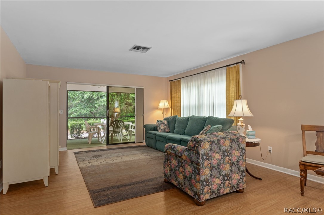 75 Chinaberry Circle