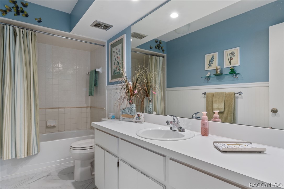 75 Chinaberry Circle