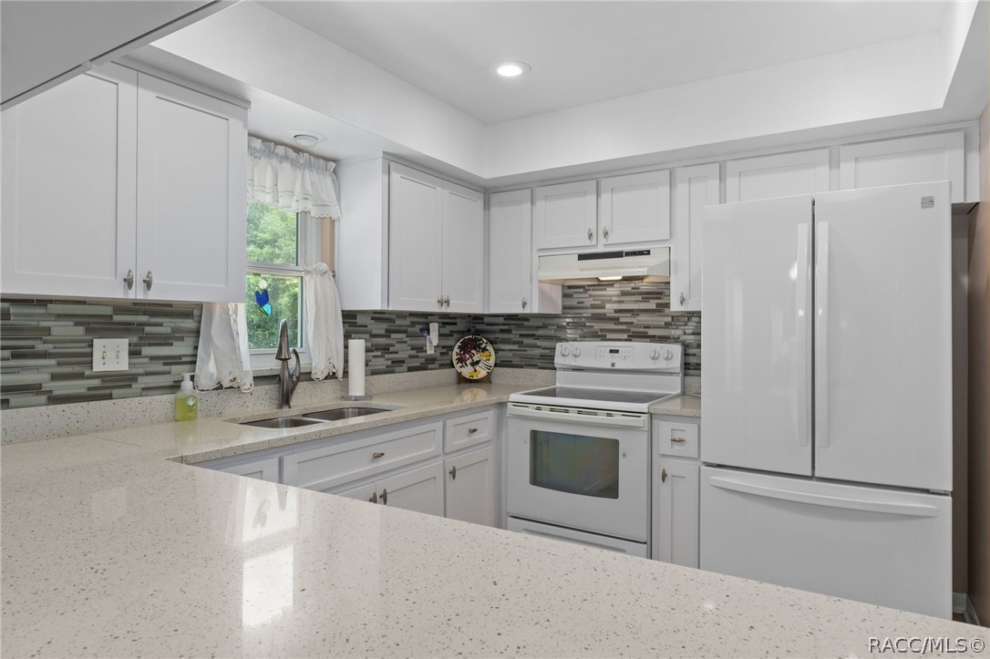 75 Chinaberry Circle