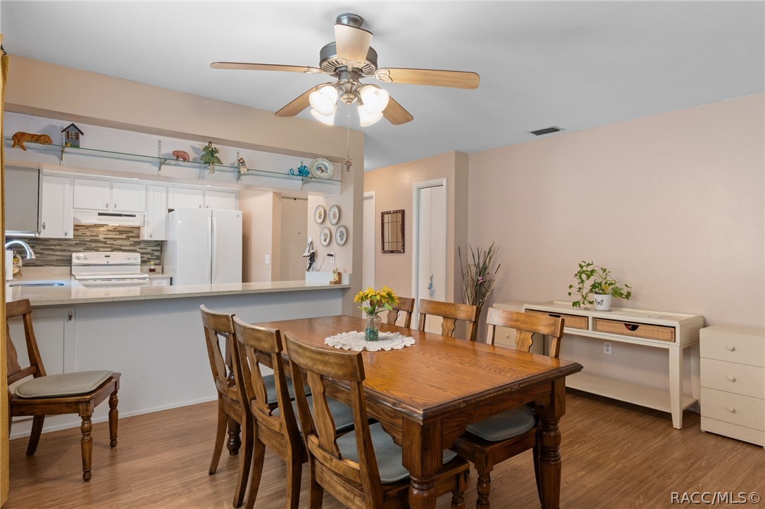 75 Chinaberry Circle