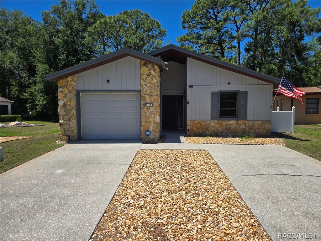79 Chinaberry Circle