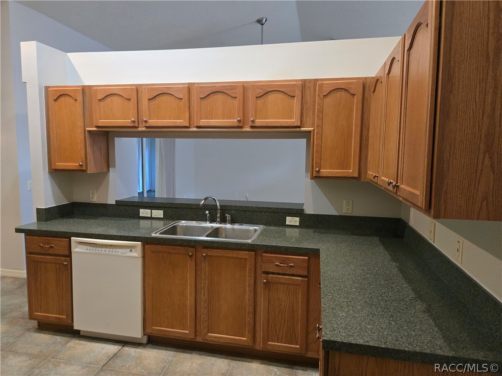 14 Hollyhock Court