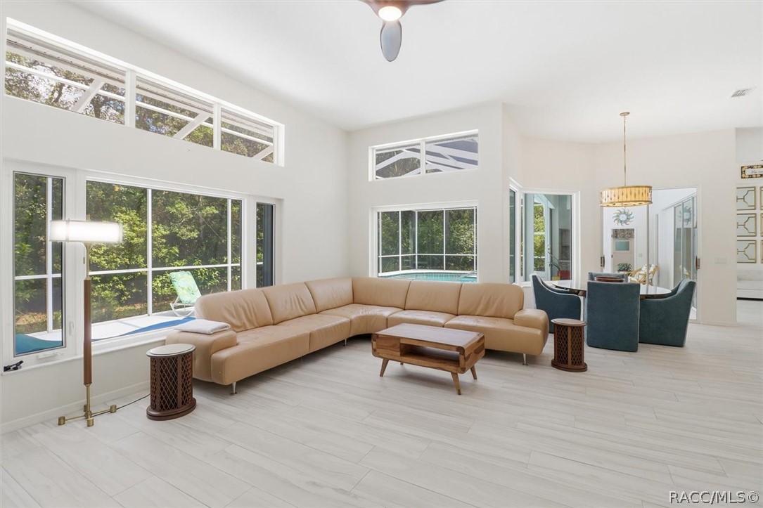 21 Fiddlewood Court