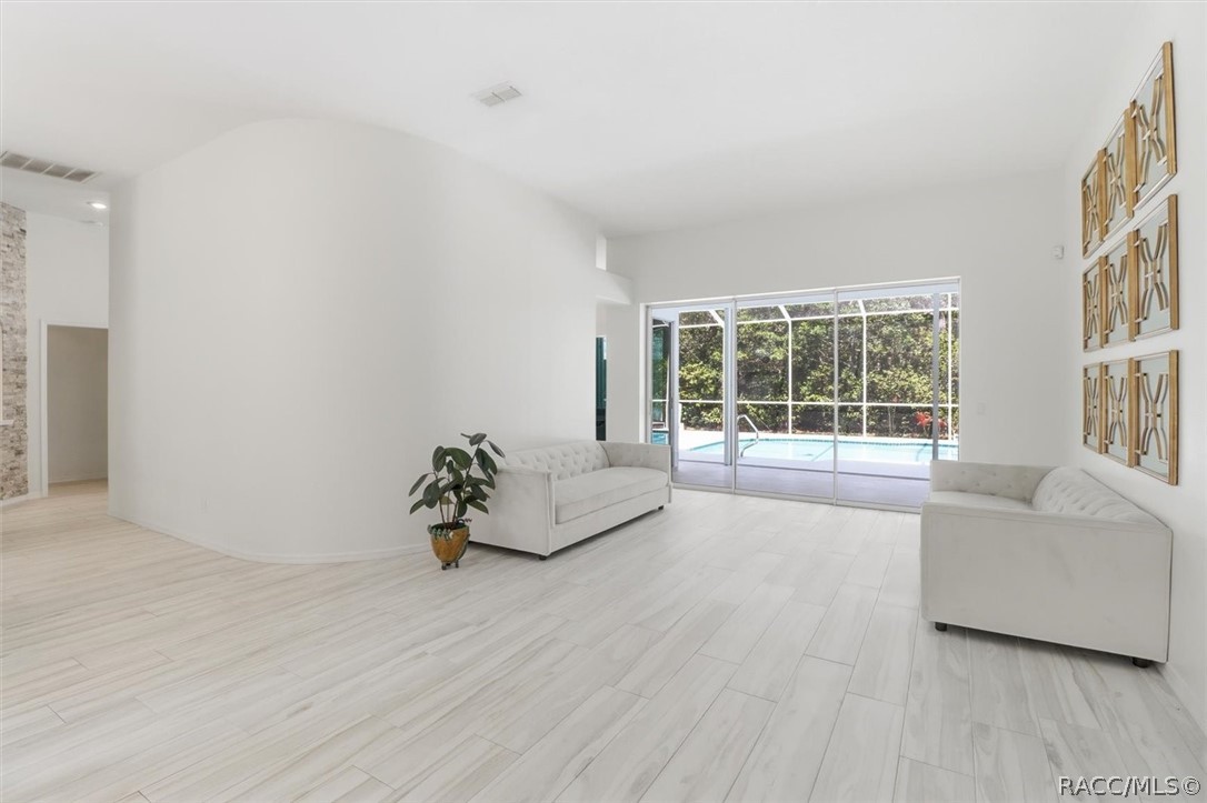 21 Fiddlewood Court