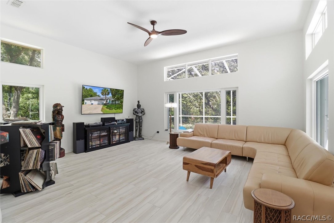 21 Fiddlewood Court