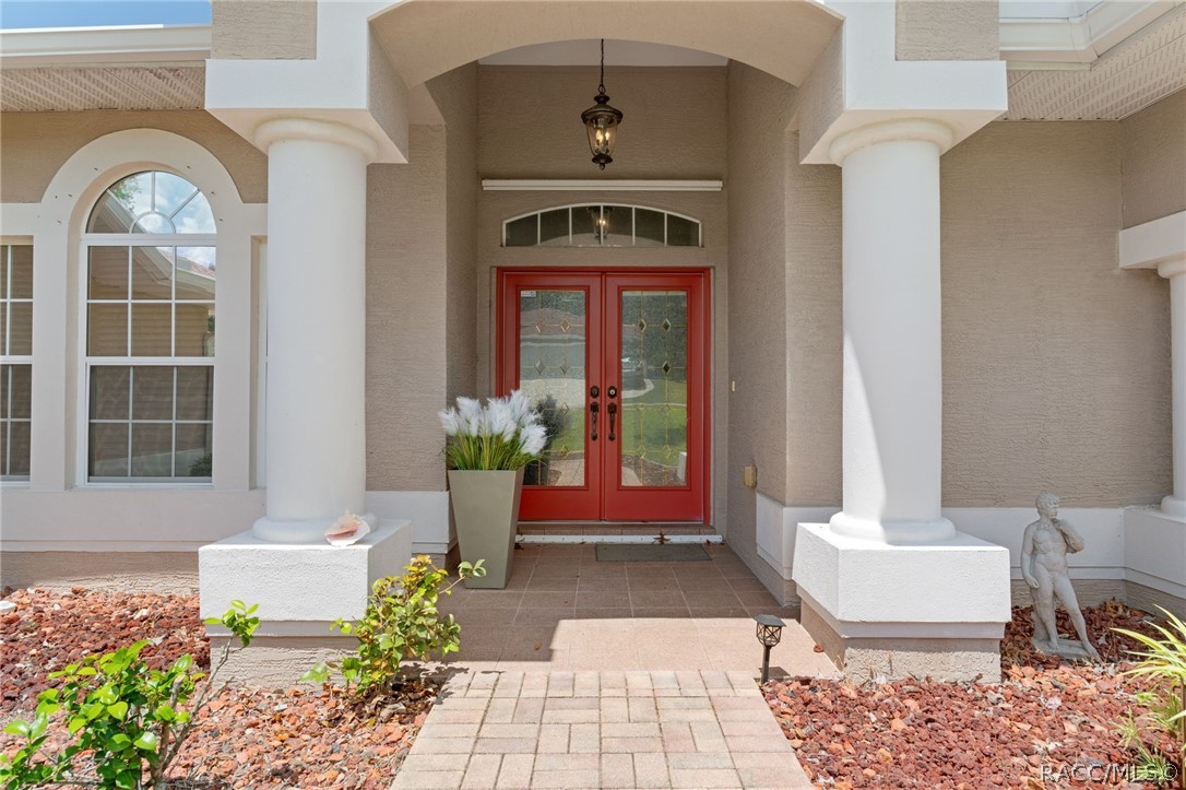 12 HACKBERRY Drive