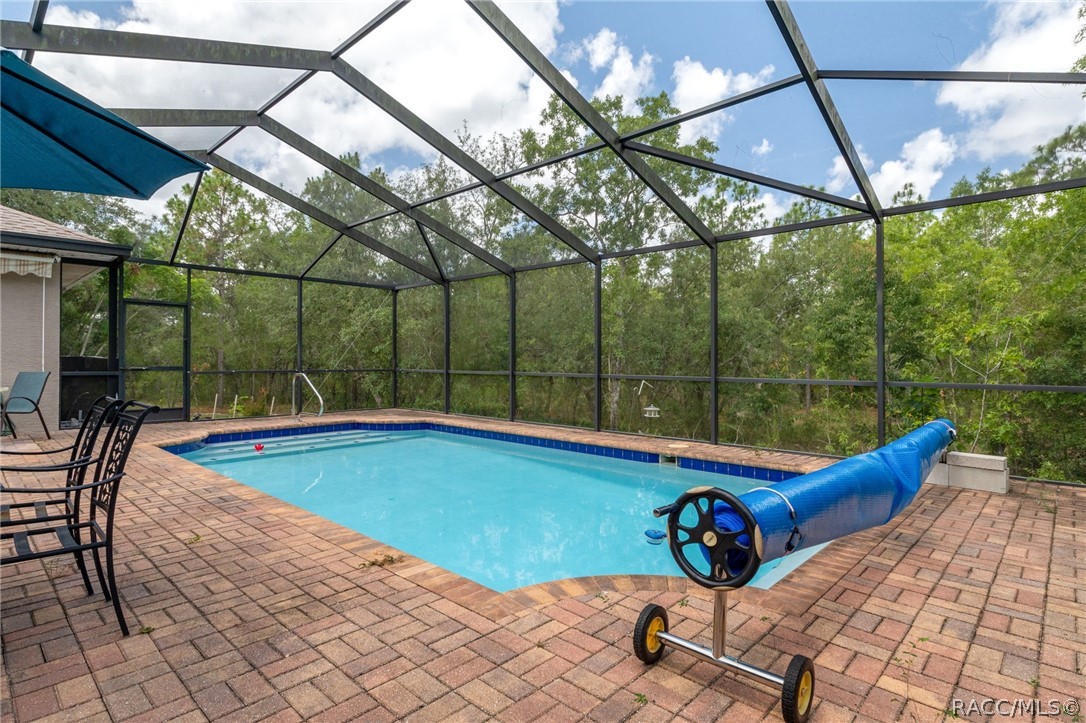 12 HACKBERRY Drive