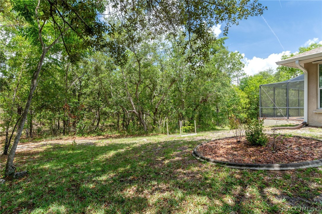 12 HACKBERRY Drive