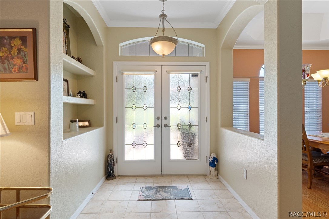 12 HACKBERRY Drive