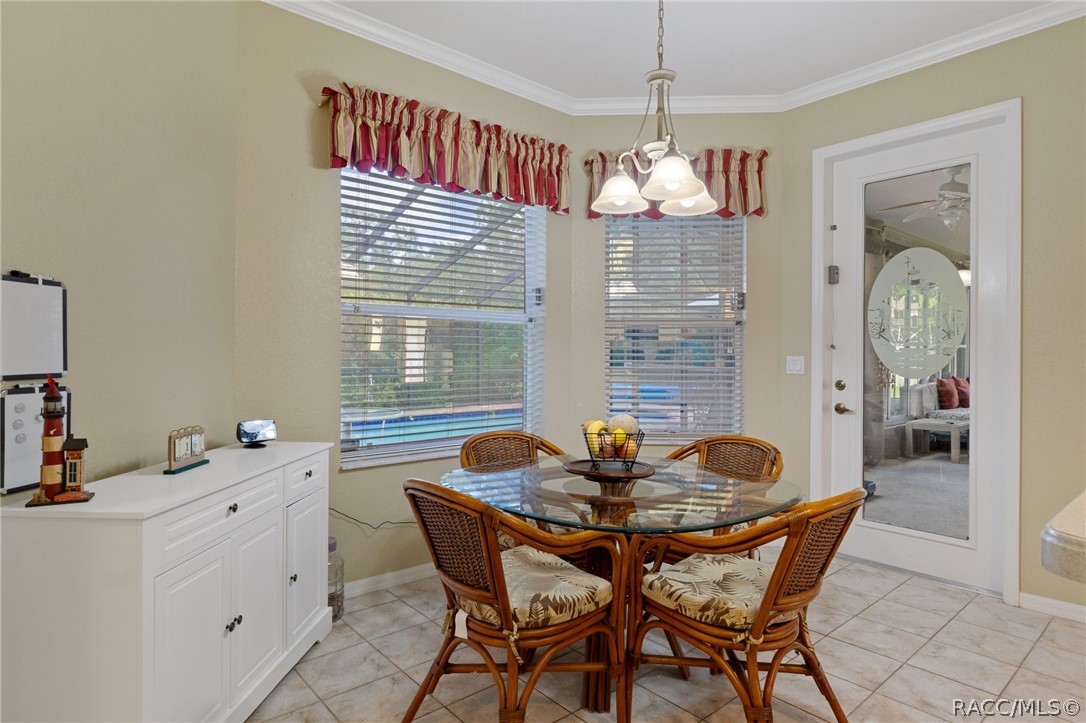 12 HACKBERRY Drive