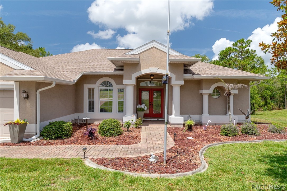 12 HACKBERRY Drive