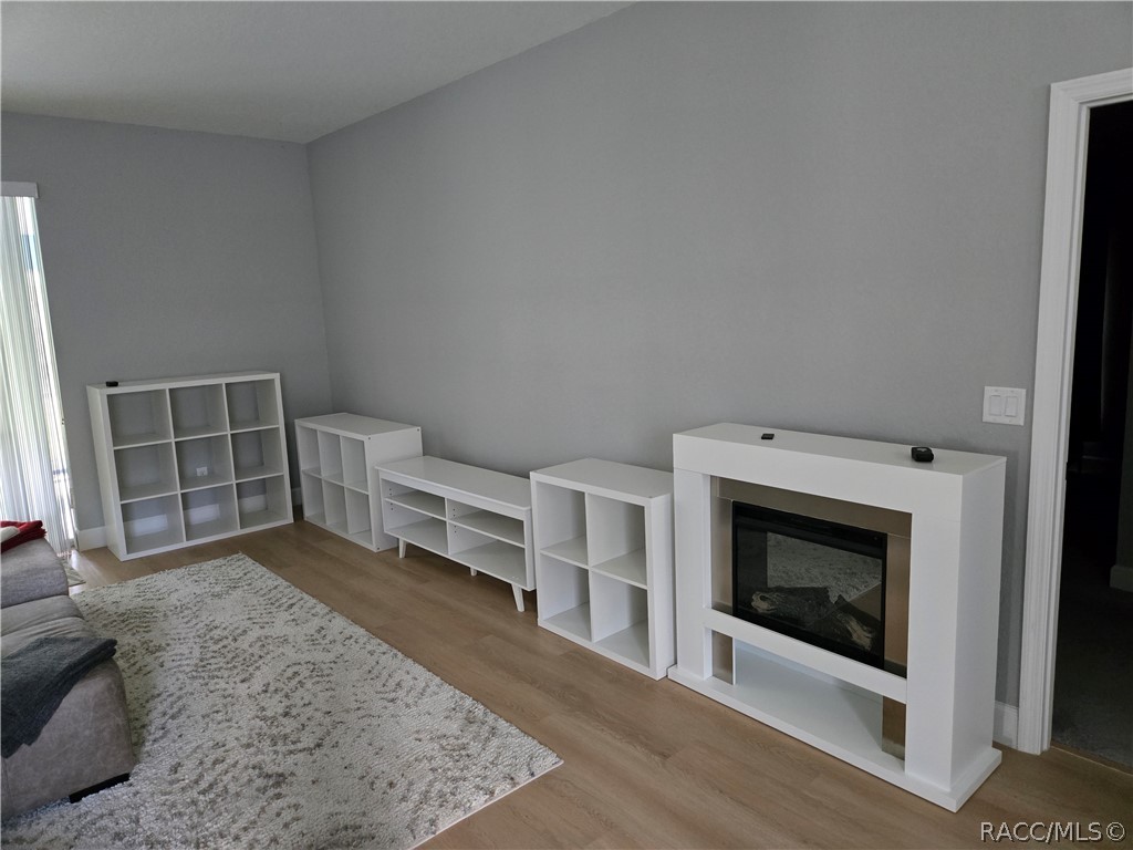 13 Whitewood Court