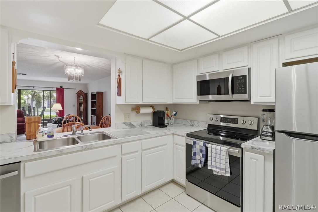49 Douglas Street 22