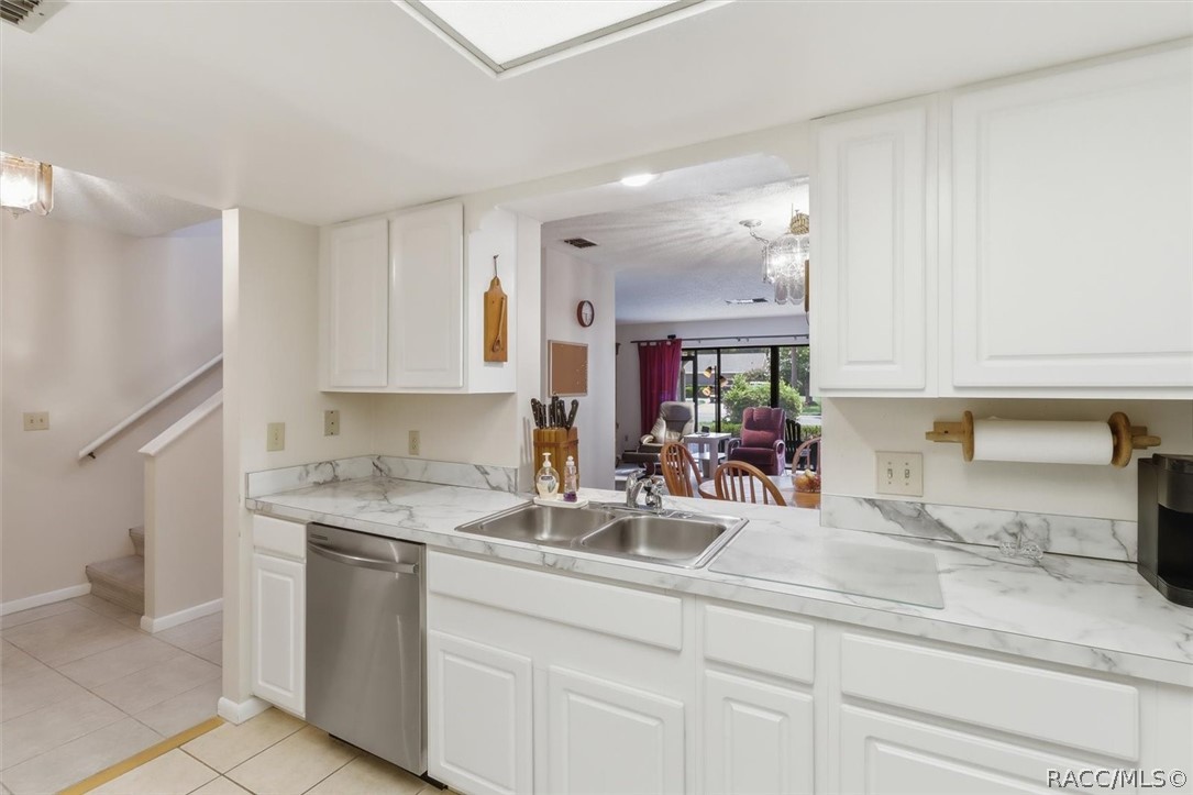 49 Douglas Street 22