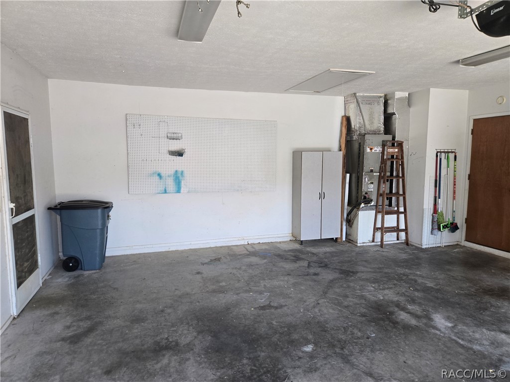 8288 W Barry Court