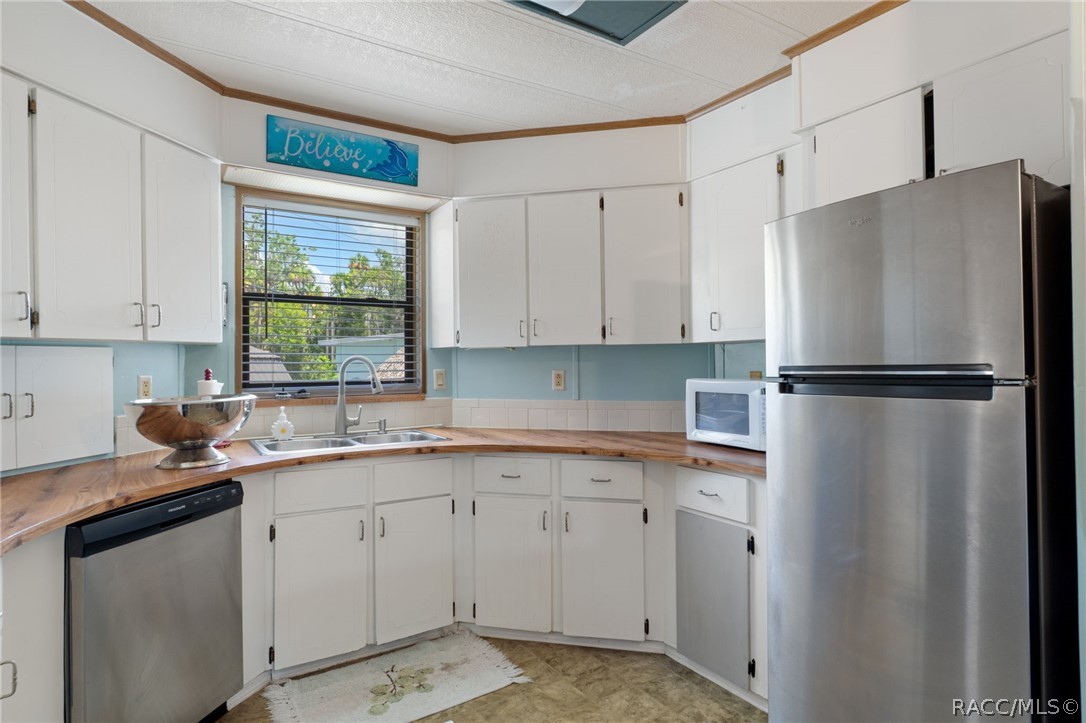 10267 W Hadley Court