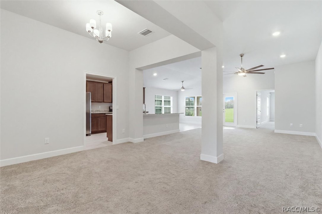 336 W Rexford Drive