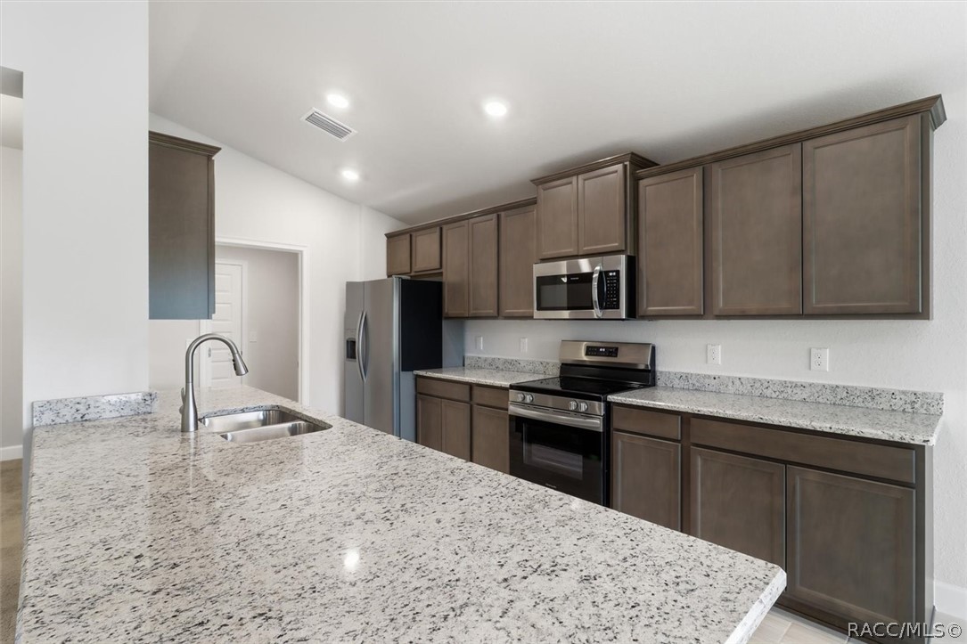 336 W Rexford Drive