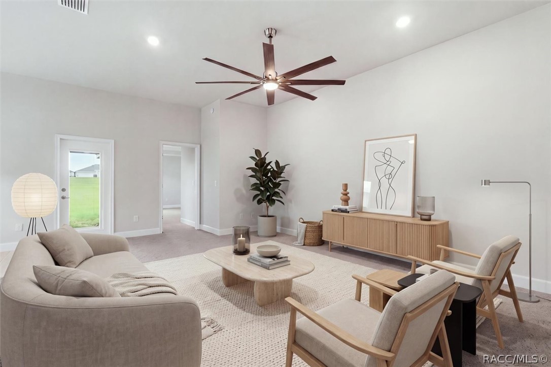336 W Rexford Drive