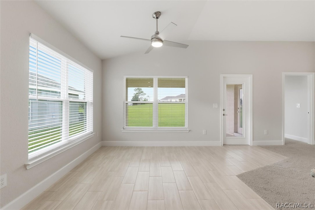 336 W Rexford Drive