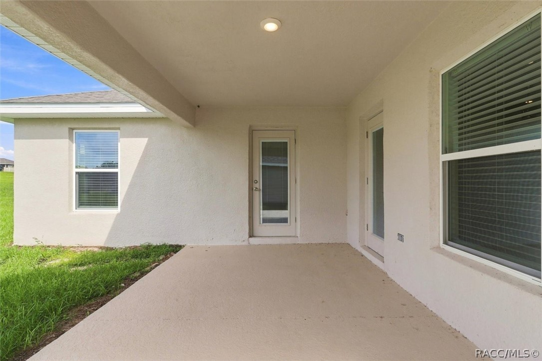 336 W Rexford Drive
