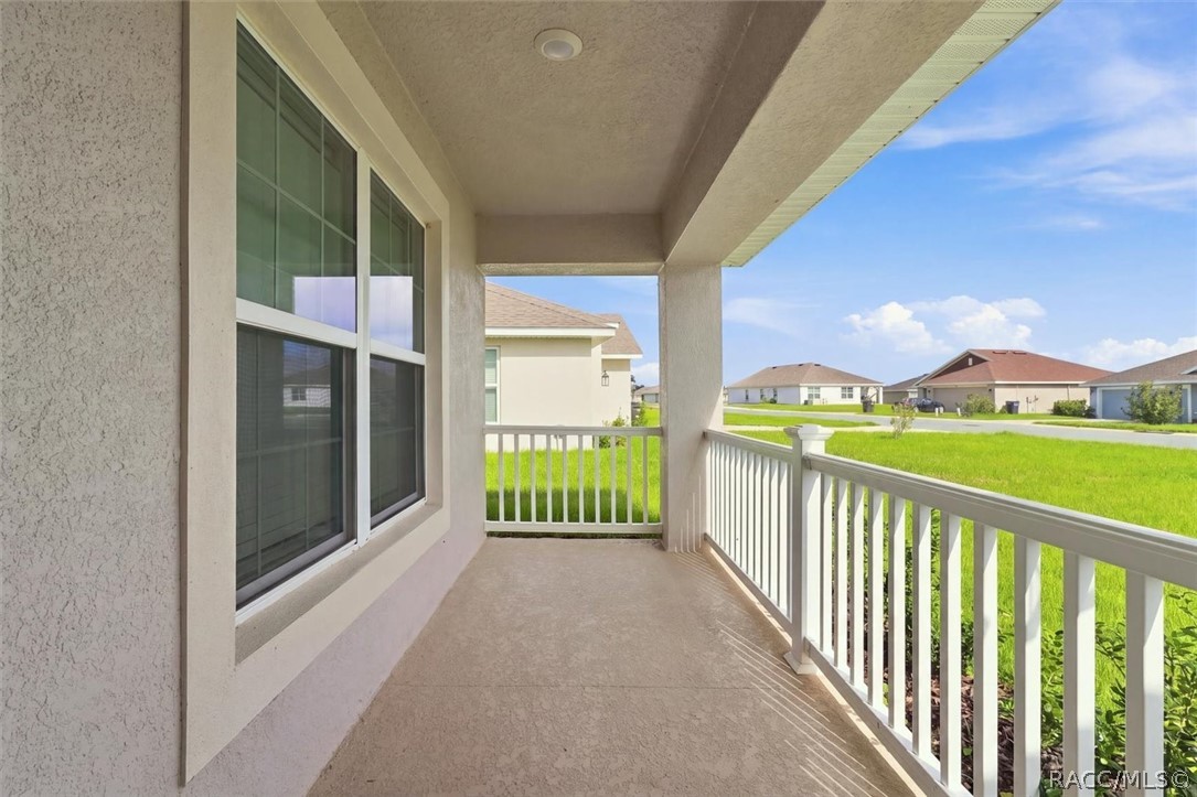336 W Rexford Drive