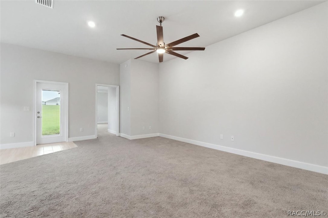 336 W Rexford Drive