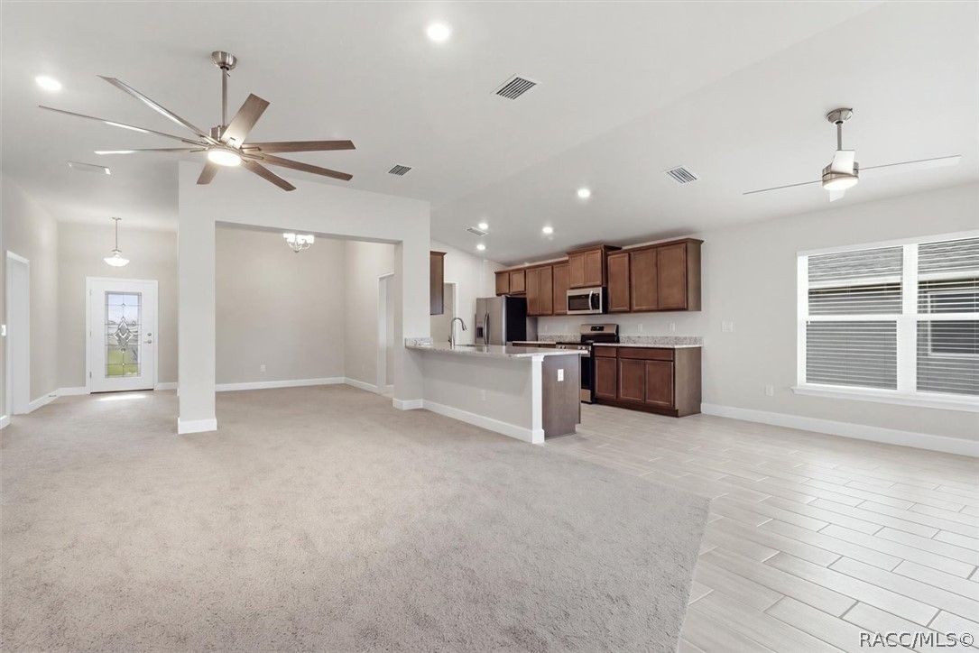 336 W Rexford Drive
