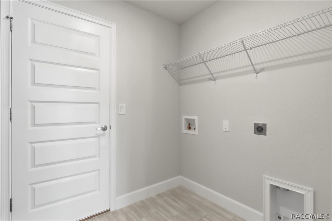 336 W Rexford Drive