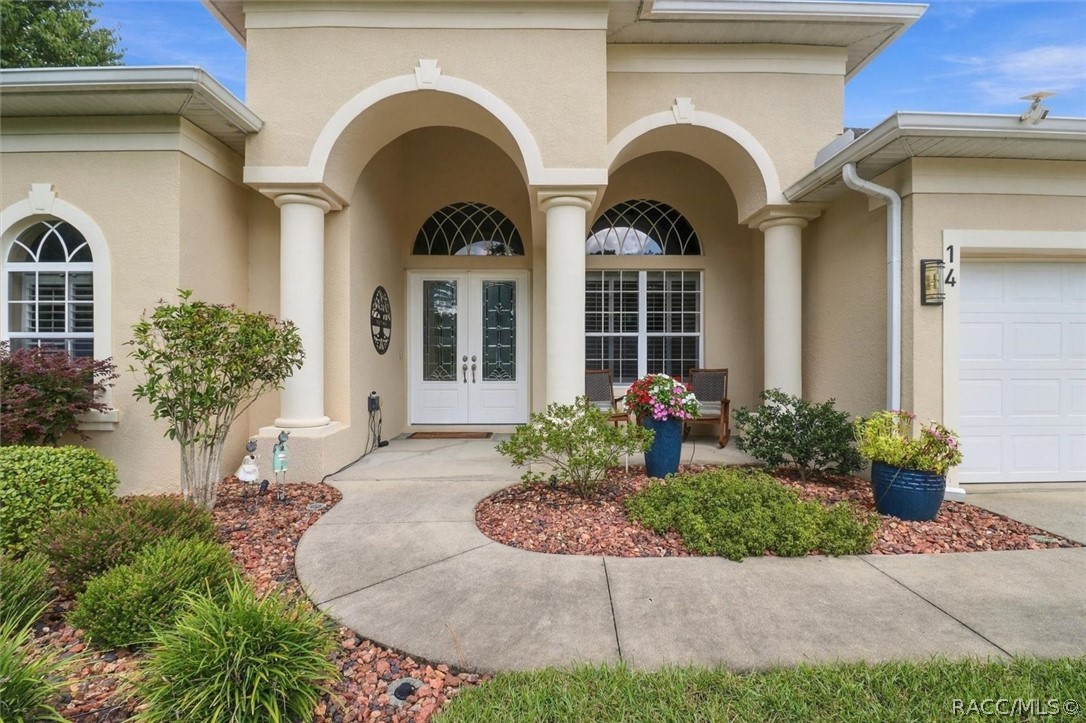 14 Cypress Boulevard E