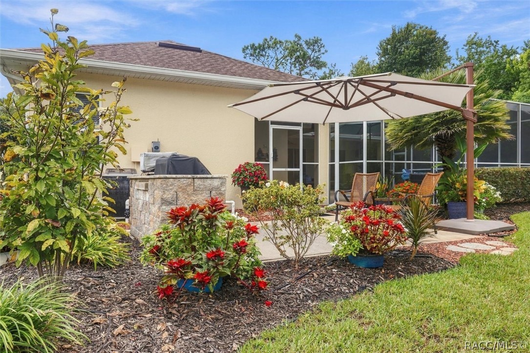 14 Cypress Boulevard E