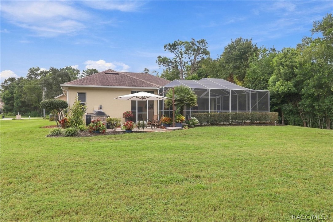 14 Cypress Boulevard E