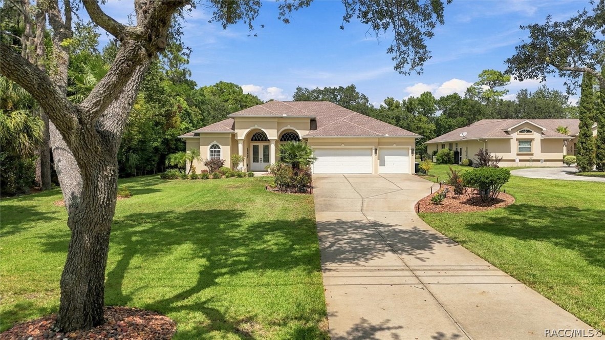 14 Cypress Boulevard E