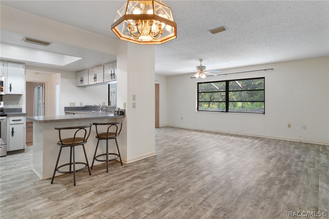 9 N TUPELO Court